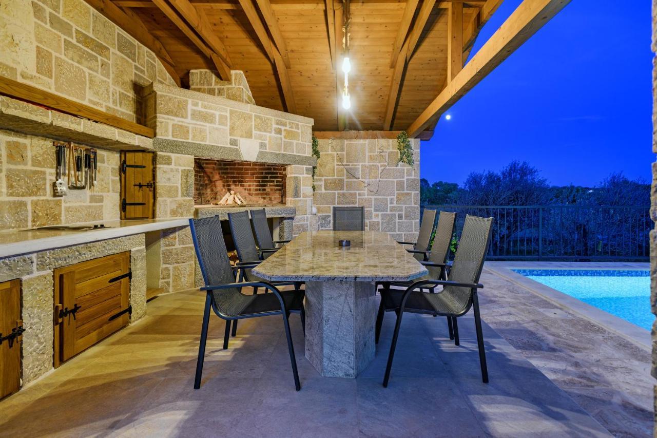 Luxury Stone Villa With Pool - Brisevo Extérieur photo