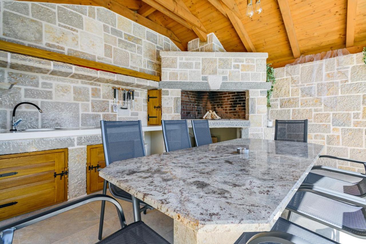 Luxury Stone Villa With Pool - Brisevo Extérieur photo